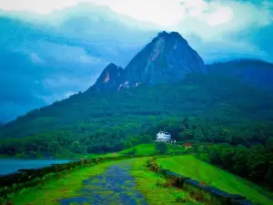 Kanjirapuzha Dam