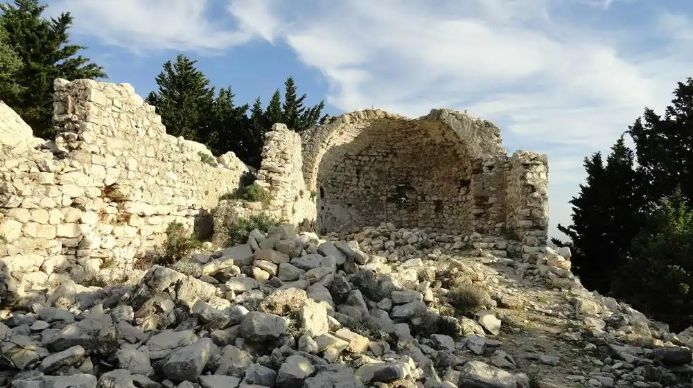Hotel dekat The Early-Byzantine Fortification of Sv. Kuzma and Sv. Damjan
