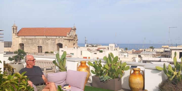 Pane e Pomodoro Beach