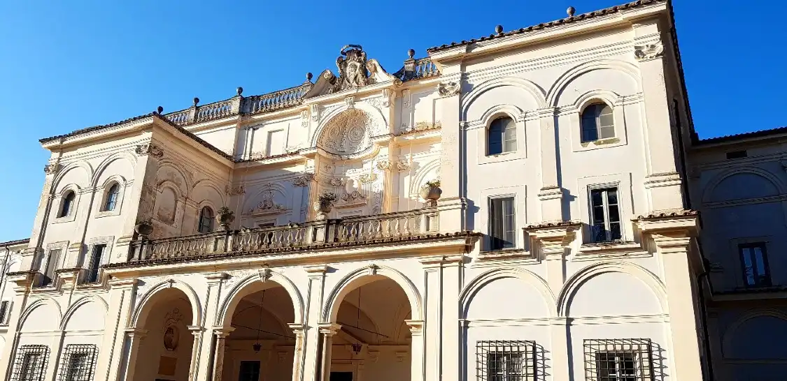 Hotels near Villa Falconieri