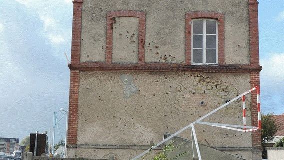 Mur impacté du Club Nautique