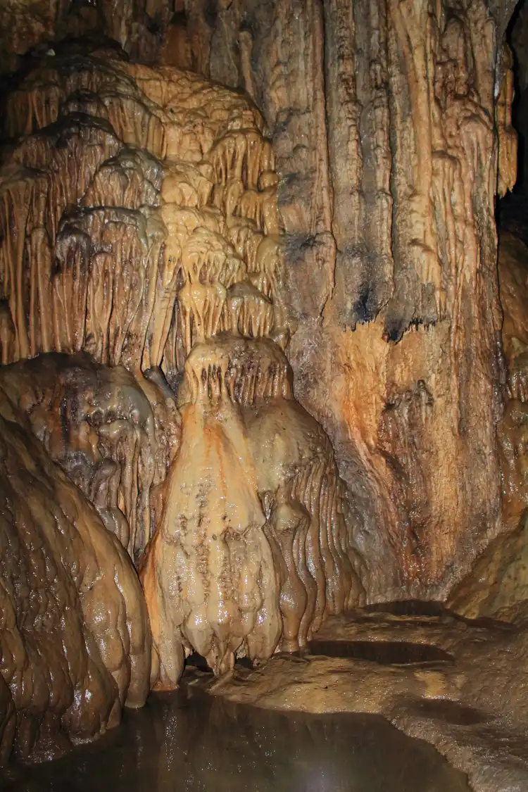 Hotels near Cuevas de Mantetzulel
