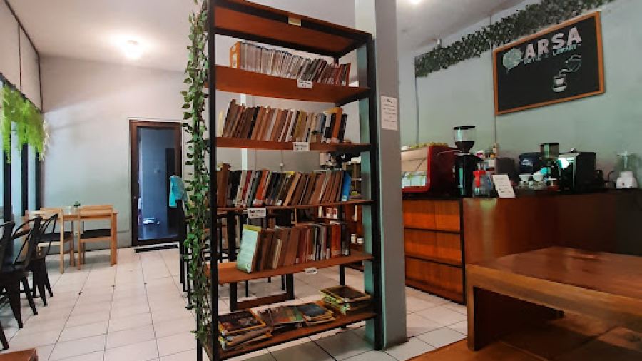 Arsa Coffee & Library