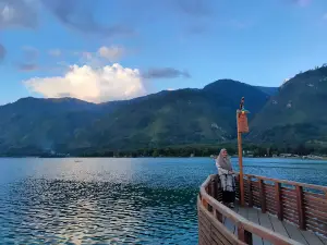 Dermaga emun beriring