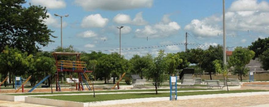 Praça Júlio Neto