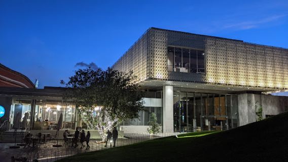Cinépolis • Miraflores