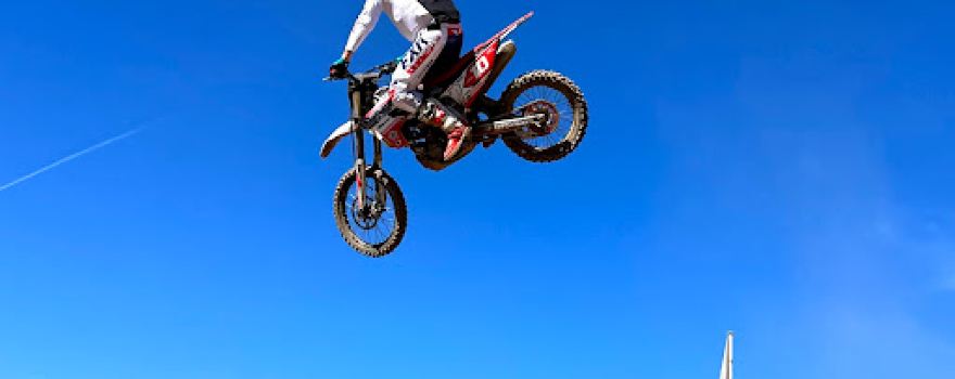 Terrain Motocross Des Adrets