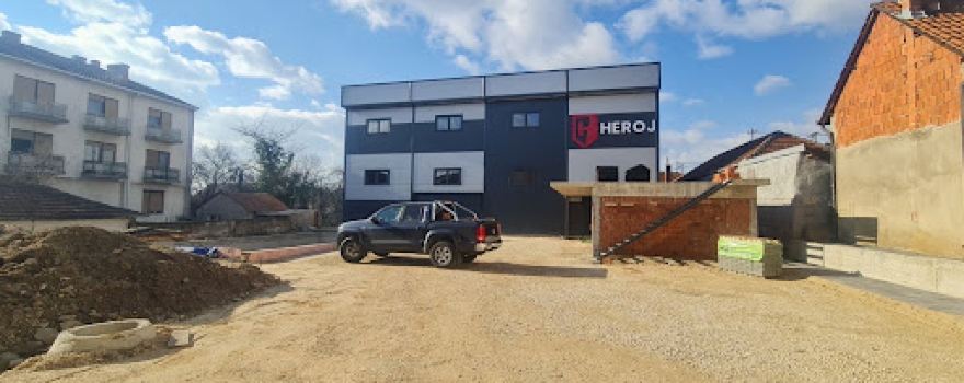 Heroj