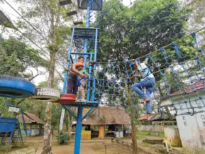Kebun Binatang Simalingkar Medan