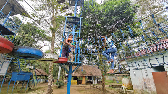 Kebun Binatang Simalingkar Medan
