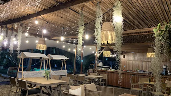 Yé EcoGarden (Cafe In Coconut Campsite)