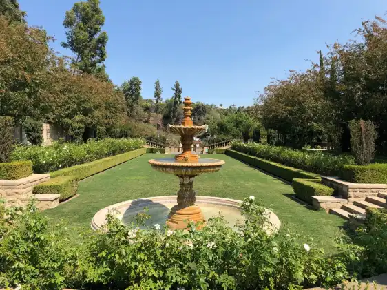 Hoteles cerca de Greystone Mansion & Gardens: The Doheny Estate