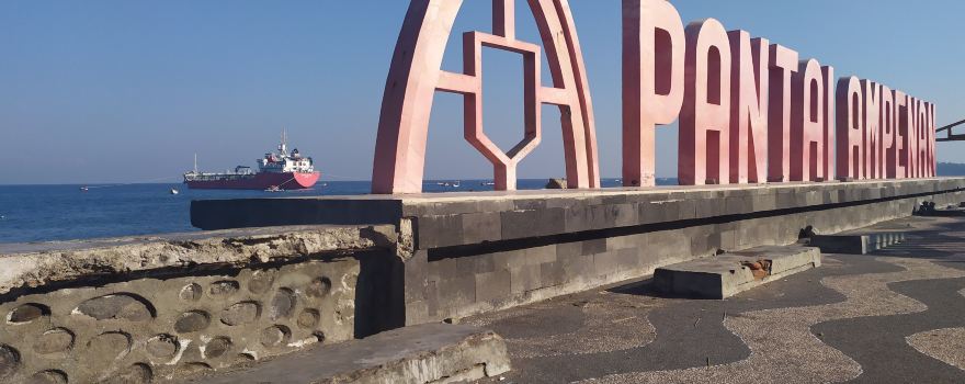 Ampenan Beach