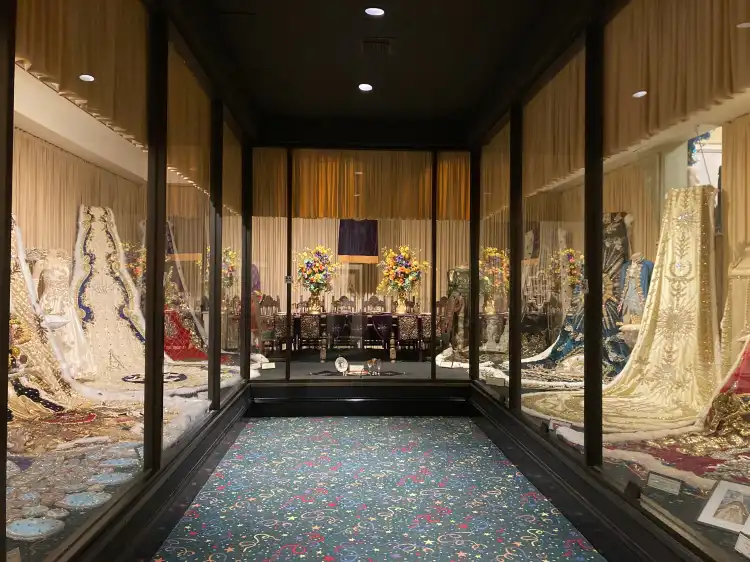 Hotels near Mobile Carnival Museum