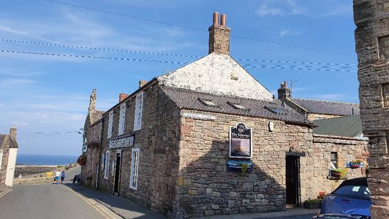 Schooner Inn