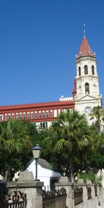 アンナバのホテル