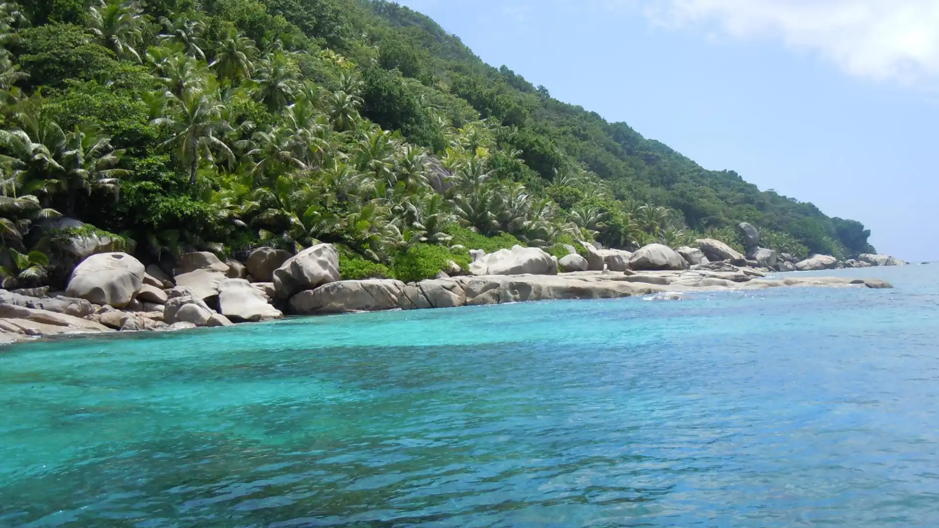 Hotels near Felicite Island