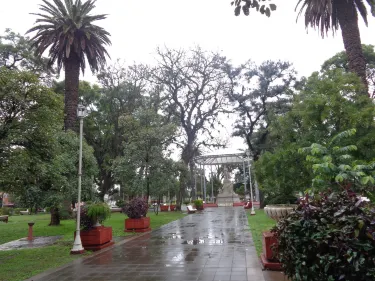 Plaza Juan B. Alberdi