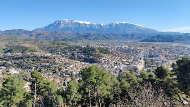Shortcut to the Berat Castle