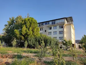Sadakat Kültür Ve Eğitim Derneği - Bahçe