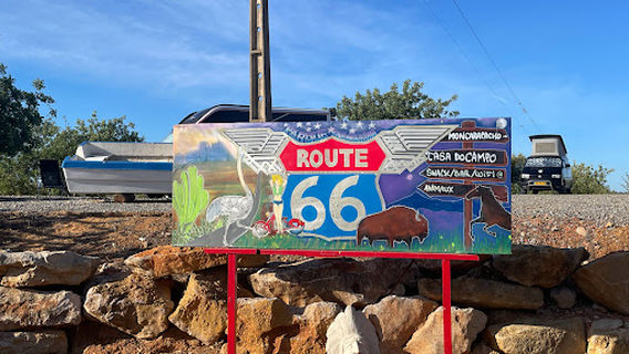 Parque Caravaning Far West R66.