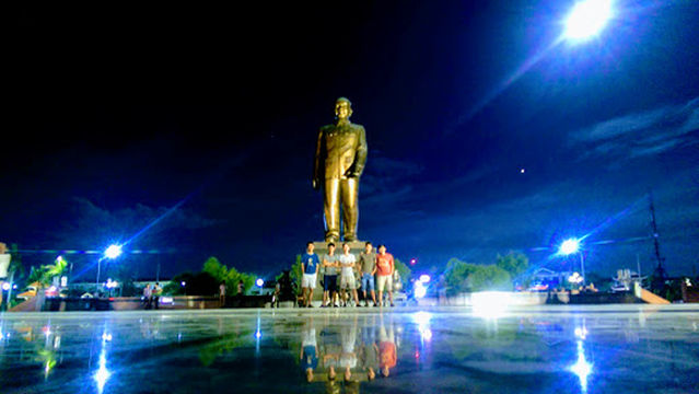 Statue Truong Chinh