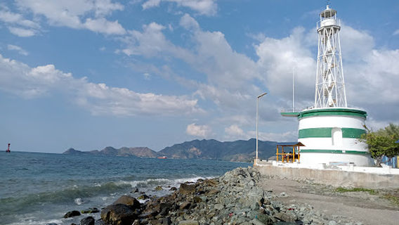 Dili Harbor Lighthouse