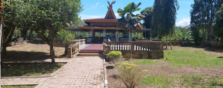Makam Syekh Burhanuddin Kuntu