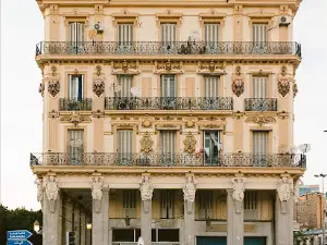 COUR DE LA RÉVOLUTION ANNABA