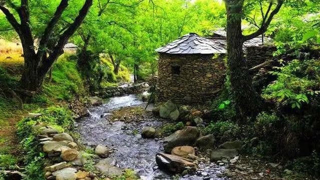 Fengqing County Gumo Traditional Cultural Village