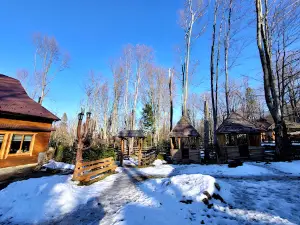 Skelya, Turystychnyy Kompleks