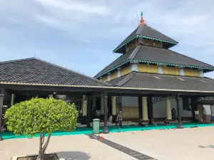 아궁 데막 마스지드