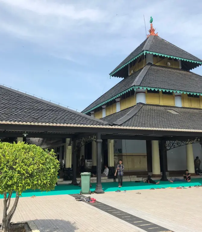 Demak