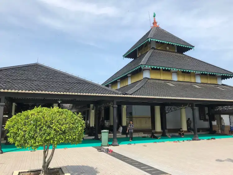Hotel dekat Makam Sunan Kalijaga Demak