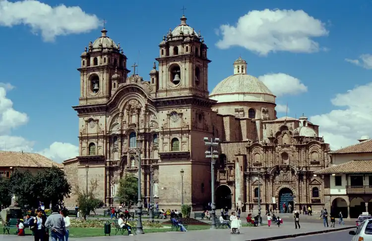 Hotels near La Compania de Jesus church