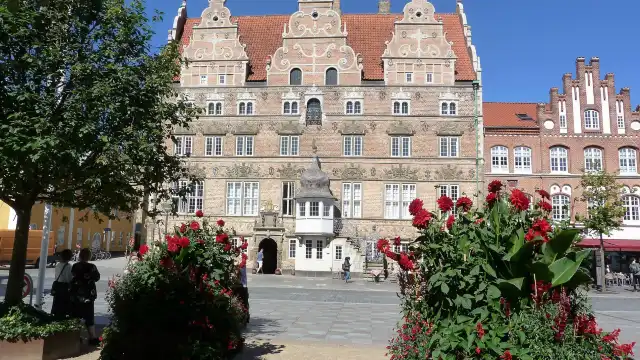 Hotels near Jens Bangs Stonehouse