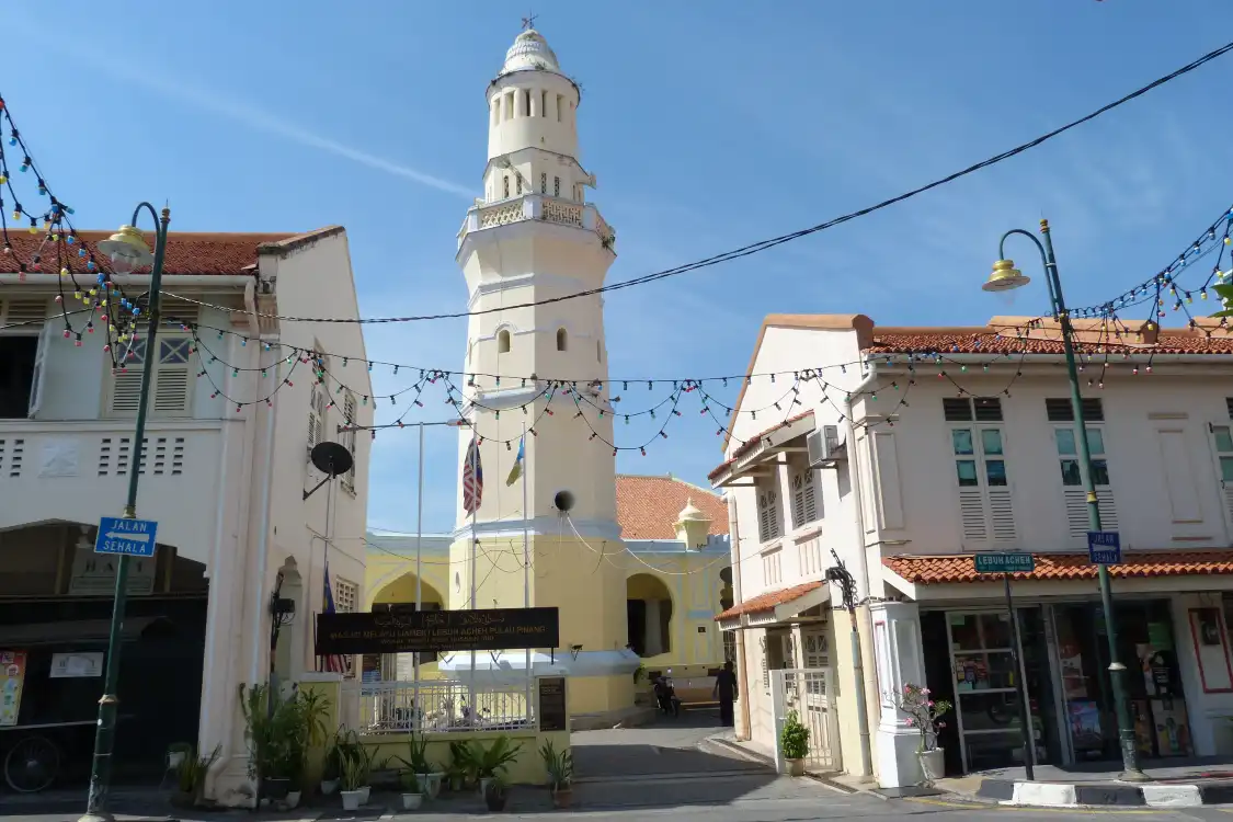 亞齊街回教堂附近的飯店