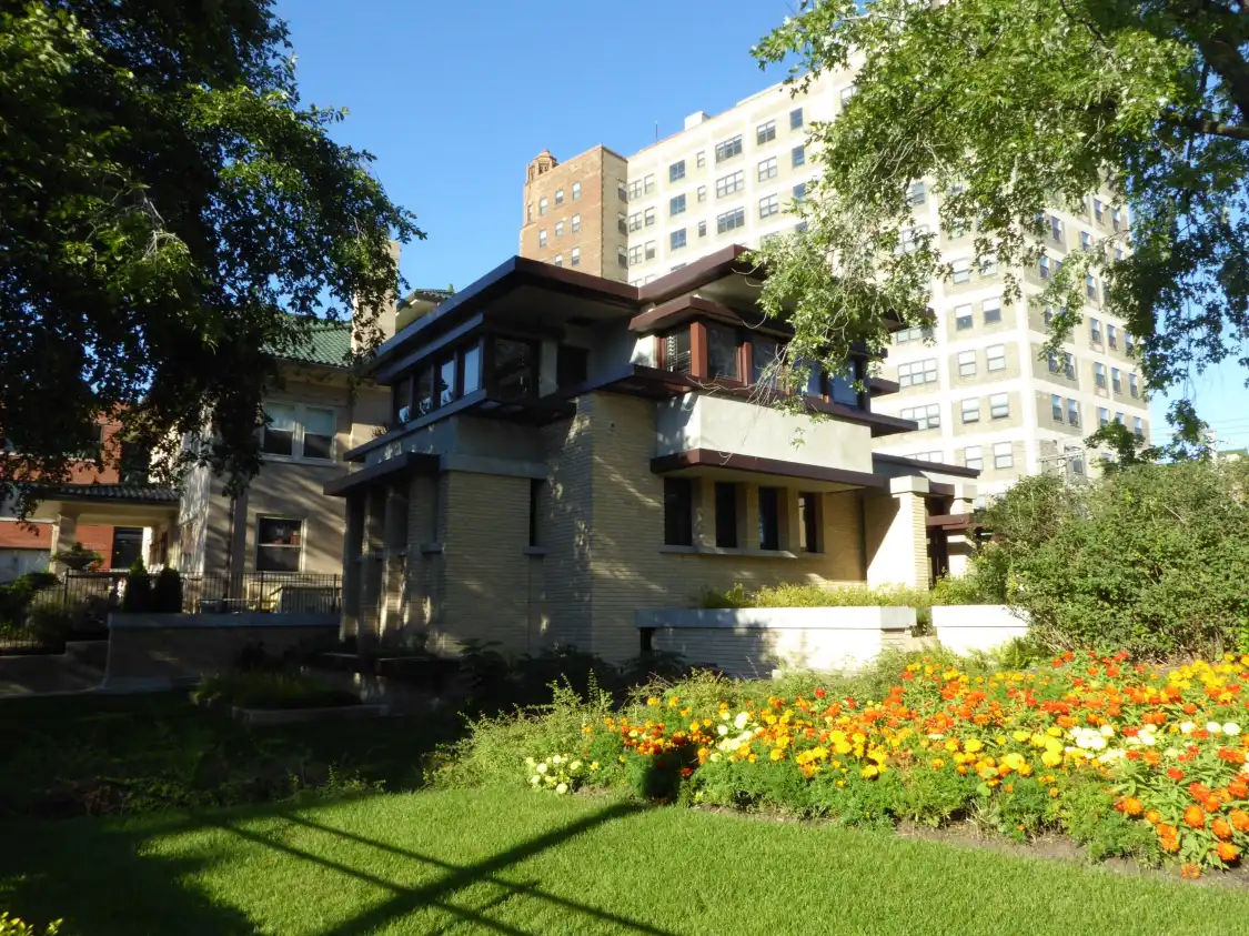 Hotel dekat Emil Bach House by Frank Lloyd Wright