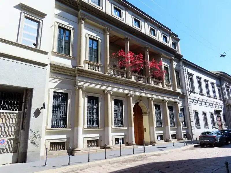 Hotel in zona Palazzo Lucini Passalacqua