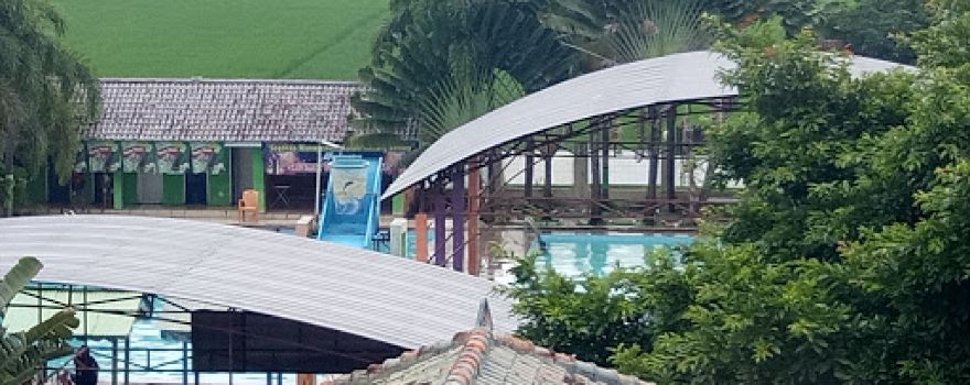 Bening Swimming Pool