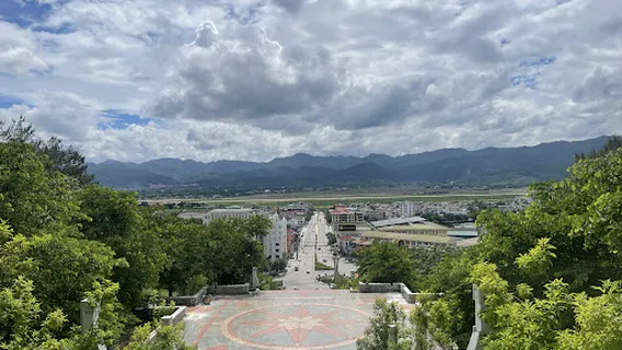 Tượng đài Chiến Thắng Điện Biên Phủ