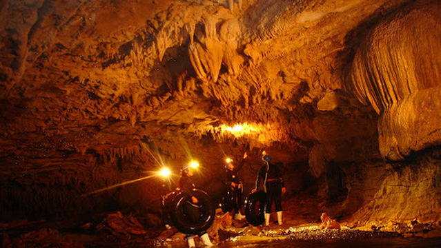 Kiwi Cave Rafting - Black Water Rafting - Waitomo