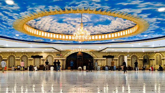 Nurul Iman Mosque, Blok M Square
