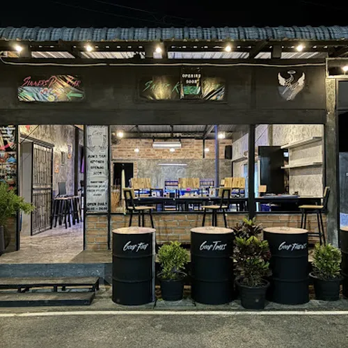 Sinners N Saints Cafe and Pool Bar