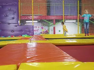 Batutno-Razvlekatel'nyy Park "Nebo"