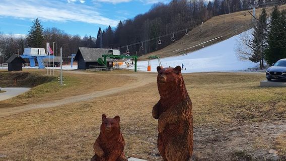 Smučarski center Gače