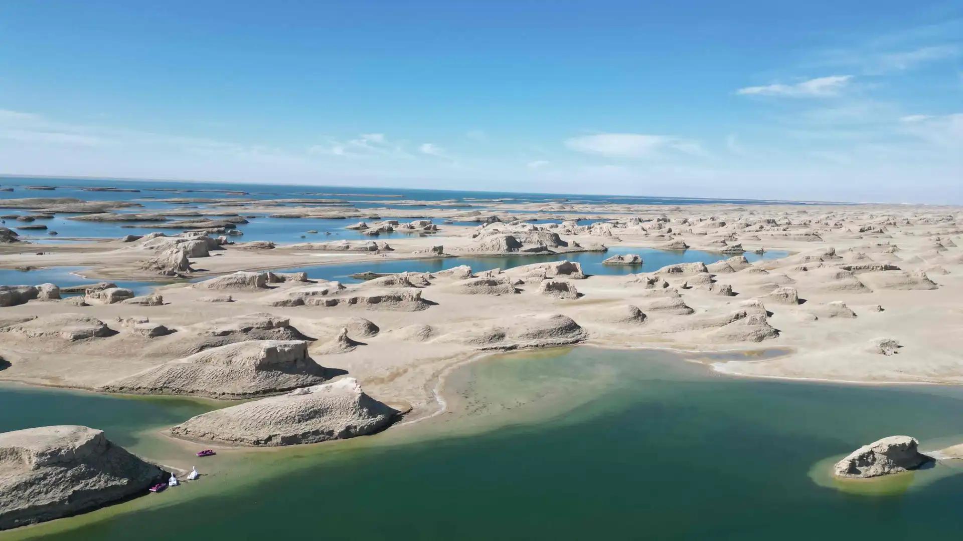 Hotels near Wusute Yadan Geological Park