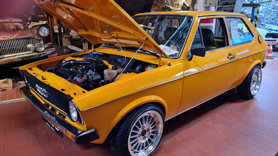 Hall 77 Classic Car and Antique Car Museum and Reseller