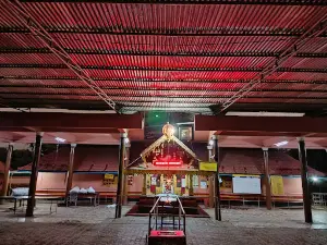 Mannam Purathu Kavu