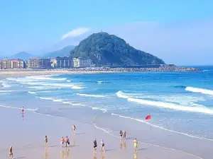 Zurriola beach